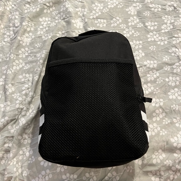 Adidas lunch box - Picture 2 of 3